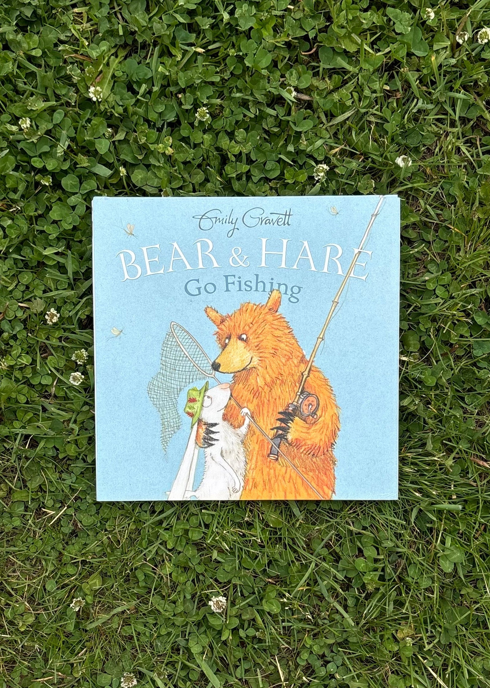 Bear & Hare Go Fishing